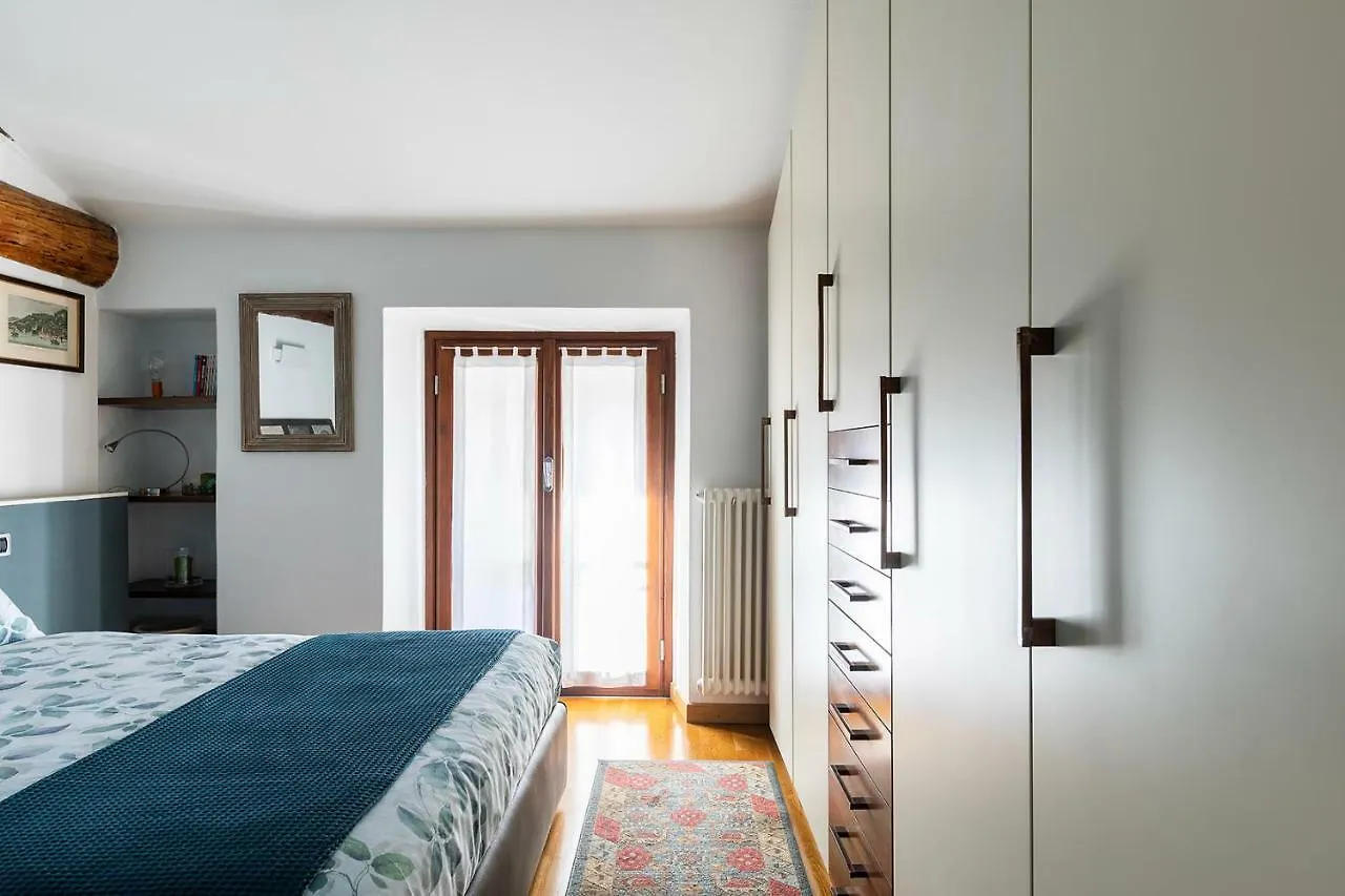Apartment Casa Barbagialla Como